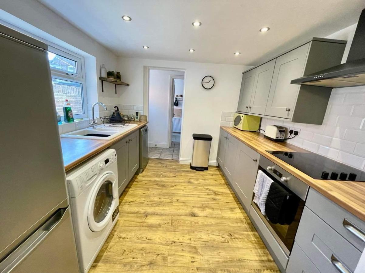 Spacious 3 Bedroom Retreat For Professionals Kingston upon Hull Exterior foto